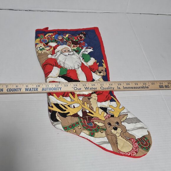 Vintage quilted Christmas stocking featuring Santa Claus and reindeer 1990s - Picture 4 of 4